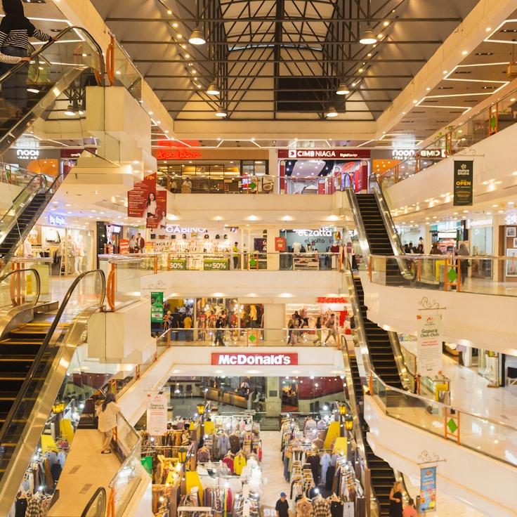 Family-friendly shopping and daily life in United States